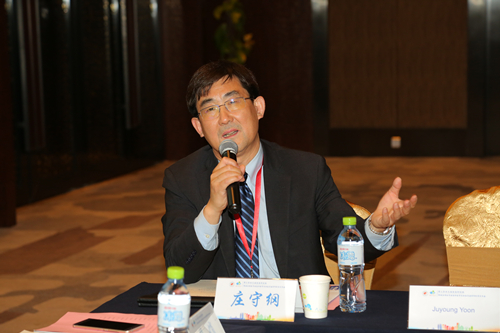 PICTURE11—美国布朗大学庄守纲教授_副本.jpg